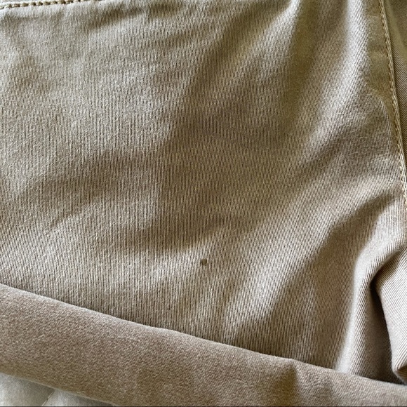 🌼🌺🌻 American Eagle MIDI Shorts 🌻🌺🌸 - Picture 3 of 4